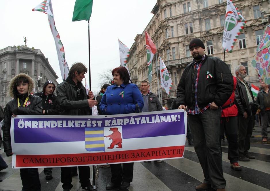 Киевская власть прессует венгров Киевская власть прессует венгров