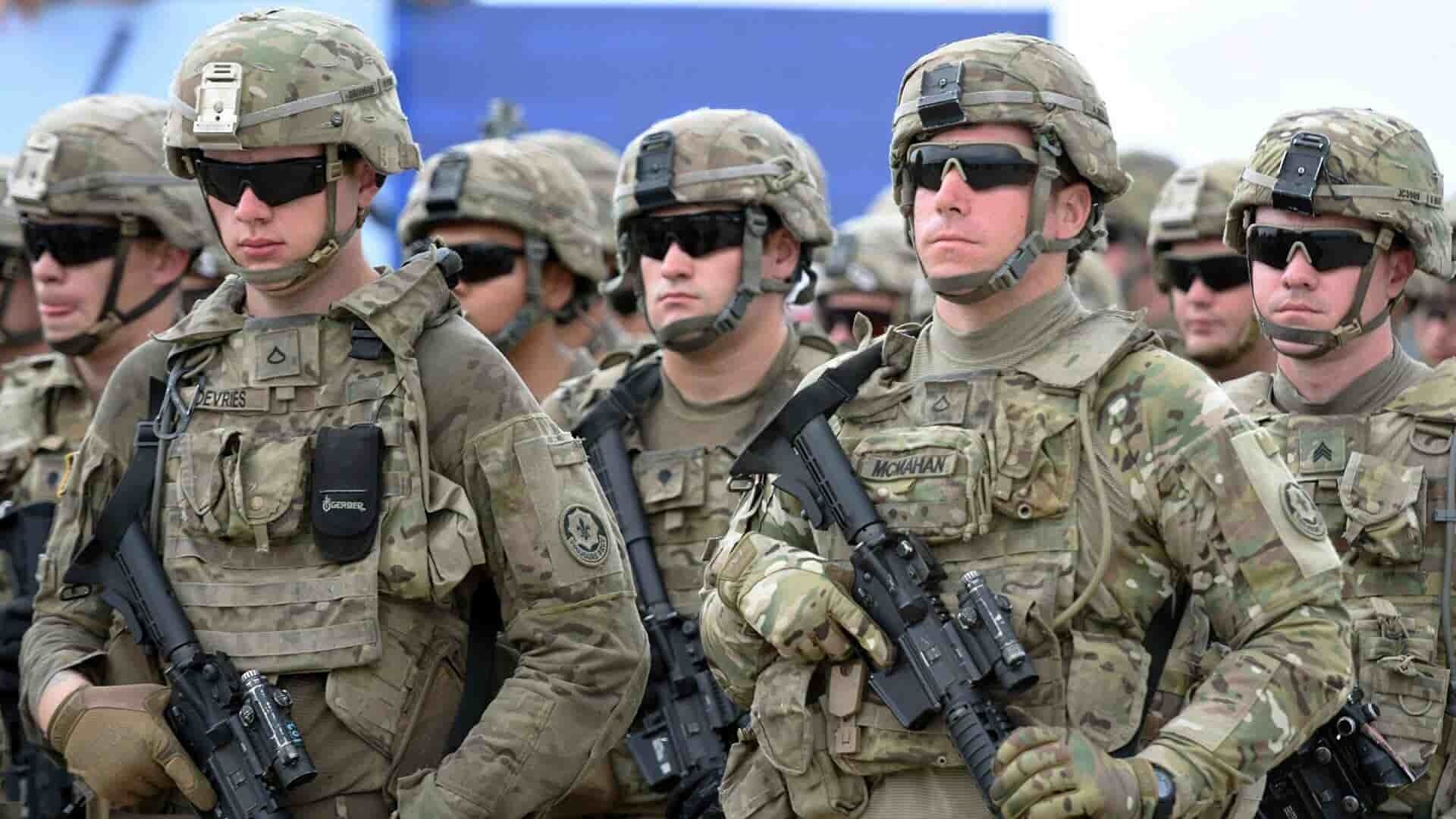 Солдаты НАТО