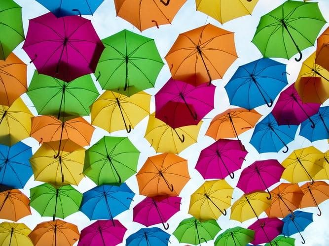 День разноцветных зонтов