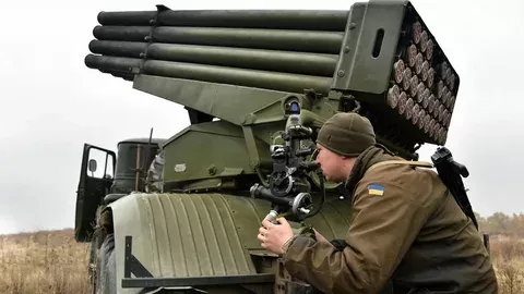 Украинские войска выпустили по Верхнеторецкому в ДНР десять ракет из РСЗО
